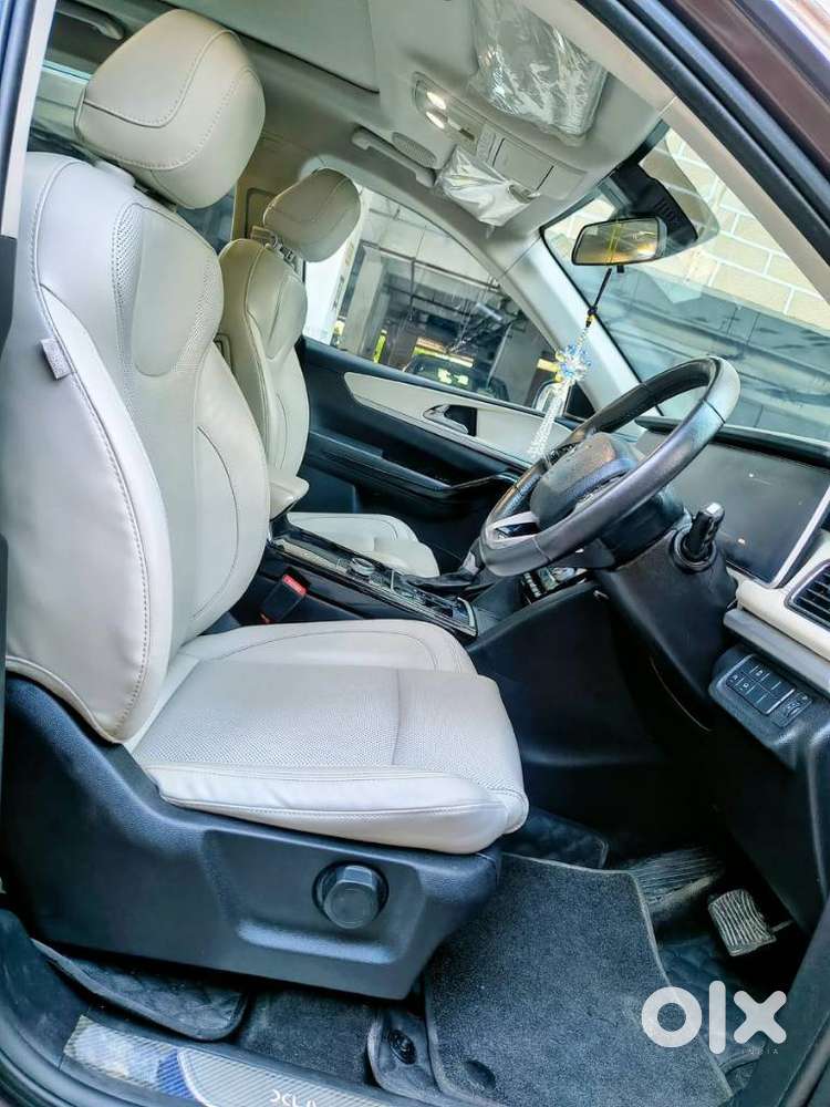Mahindra Xuv700 2.2 Ax 7 Diesel At Str, 2024, Diesel