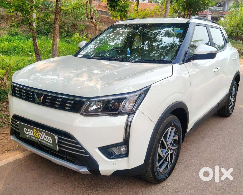 Mahindra Xuv300 1.2 W8 Amt Petrol, 2023, Petrol