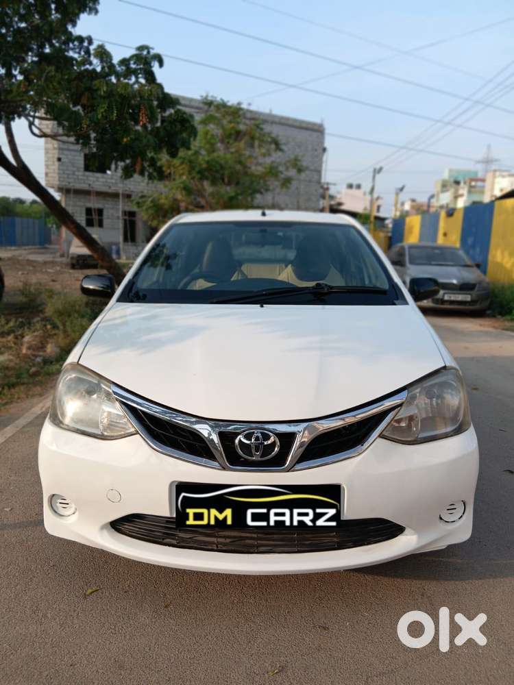 Toyota Etios Liva 2013-2014 G, 2013, Petrol