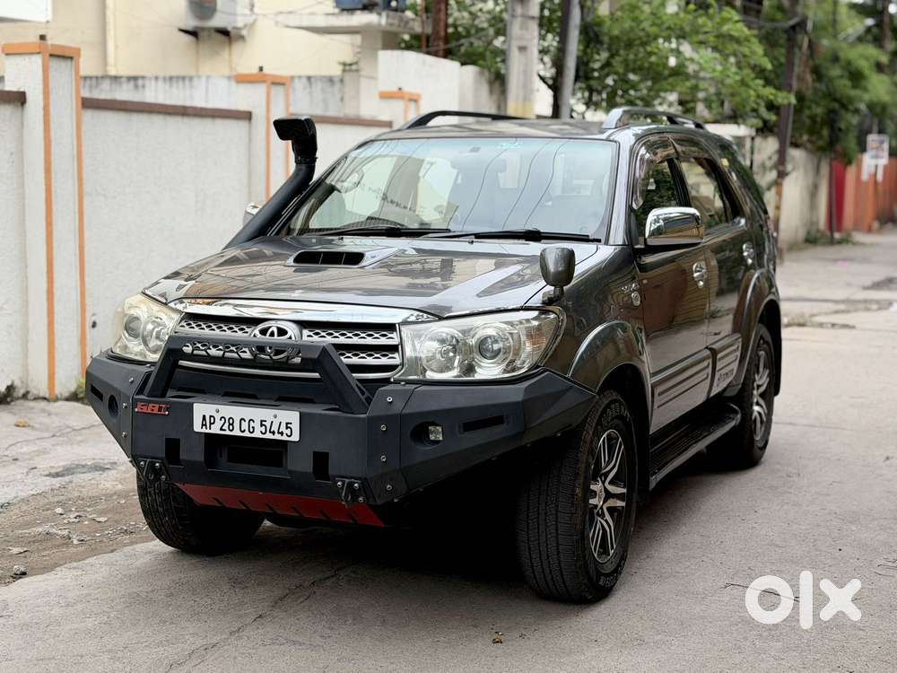 Toyota Fortuner 3.0 4x4 Manual, 2011, Diesel