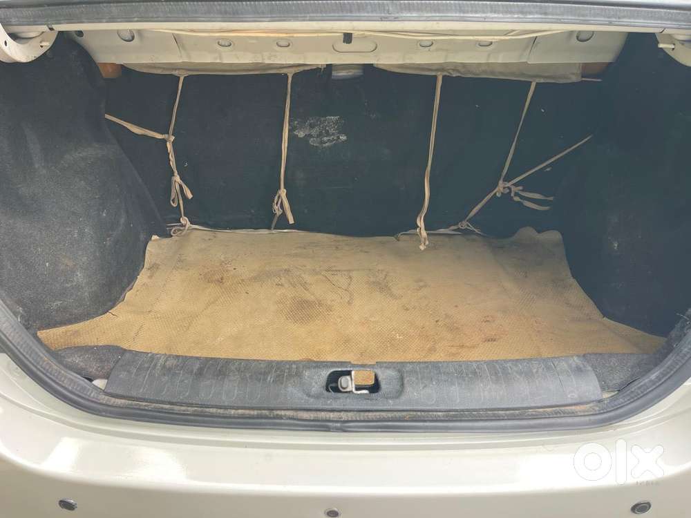 Maruti Suzuki Swift Dzire Vdi Optional, 2016, Diesel
