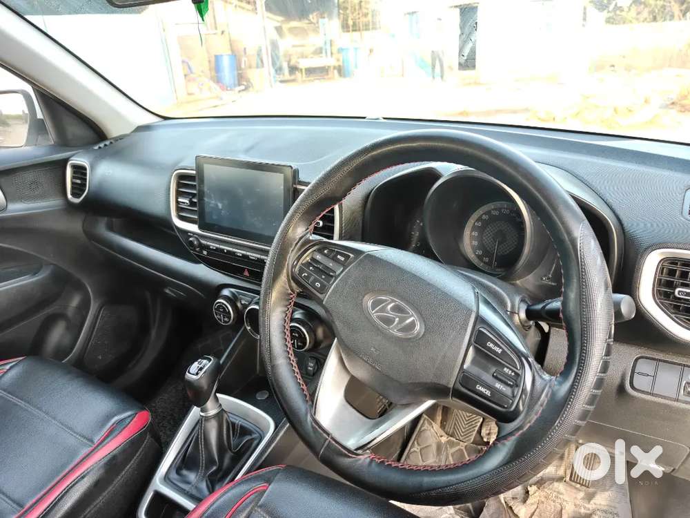 Hyundai Venue 2020 Diesel Well Maintained