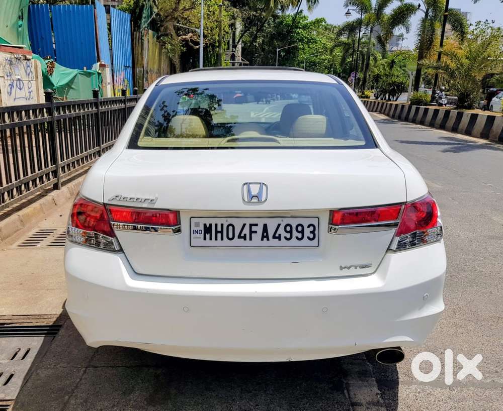 Honda Accord 2.4 Elegance Manual, 2011, Petrol