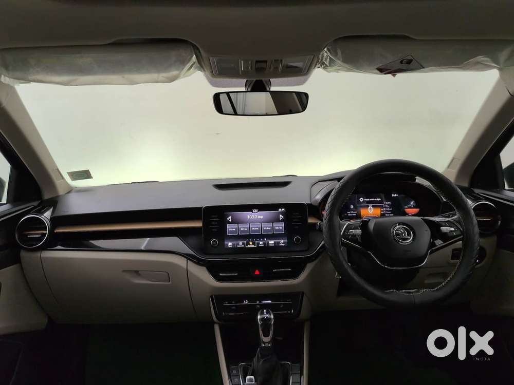 Skoda Slavia Style 1.0l Tsi At, 2023, Petrol