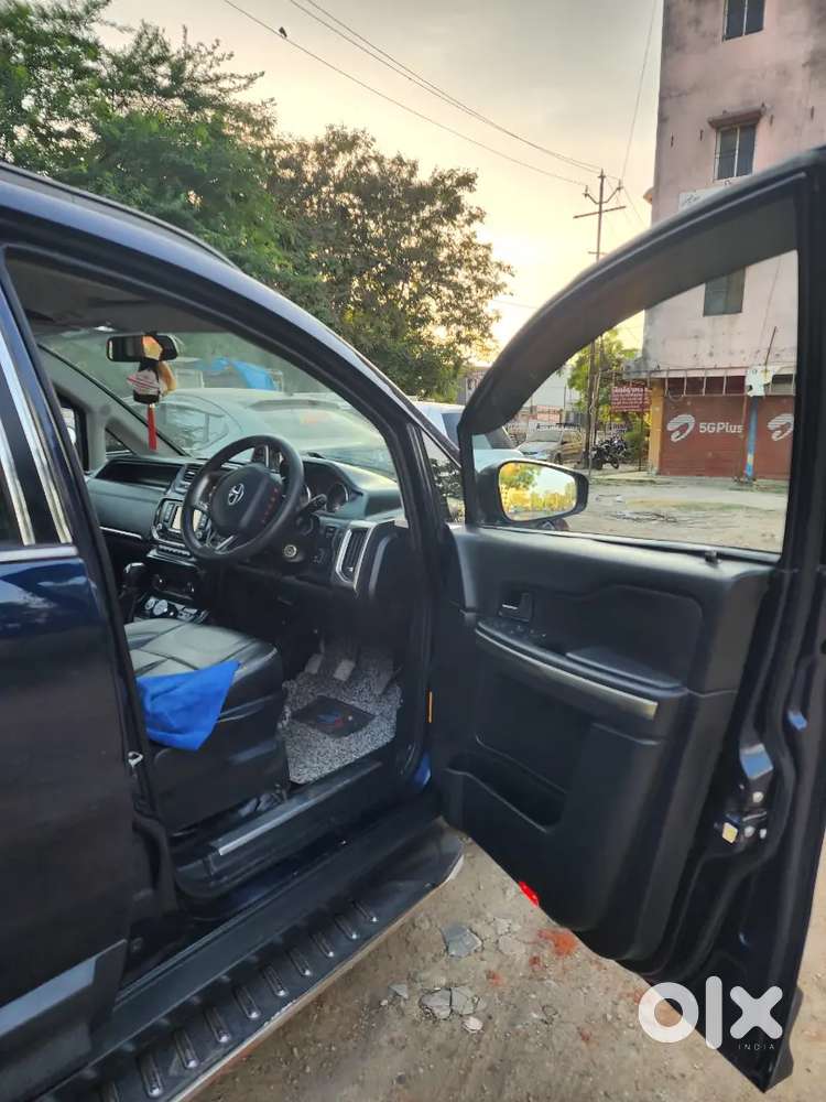 Tata Hexa 2018 Diesel 83000 Km Driven Ertiga Seven Seater