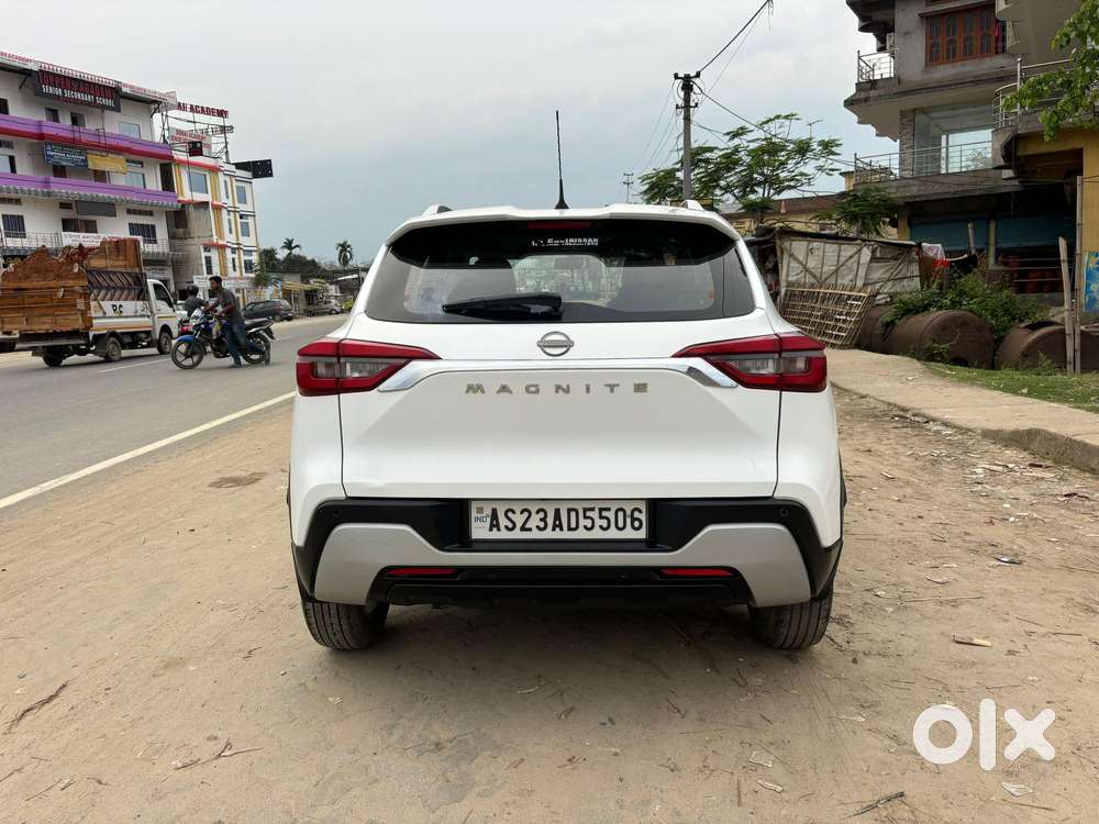 Nissan Magnite 1.0 Xv, 2022, Petrol