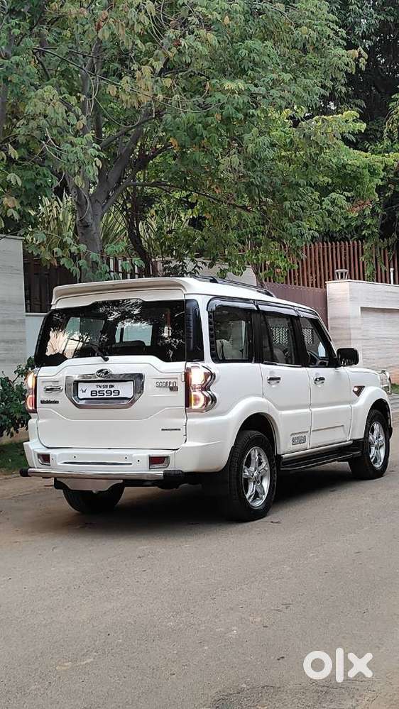 Mahindra Scorpio S10, 2016, Diesel