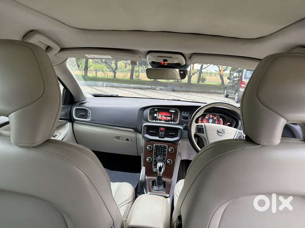 Volvo V40 D3 R Design, 2017, Diesel
