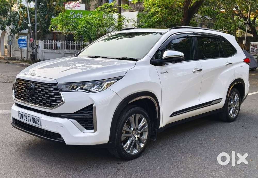 Toyota Innova Hycross 2.0 Zx (o) Hybrid 7 Str, 2024, Petrol