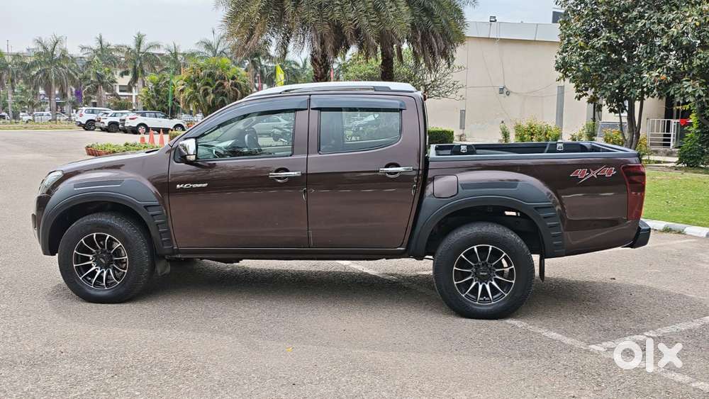 Isuzu V-cross Z 4x4 Mt, 2017, Diesel