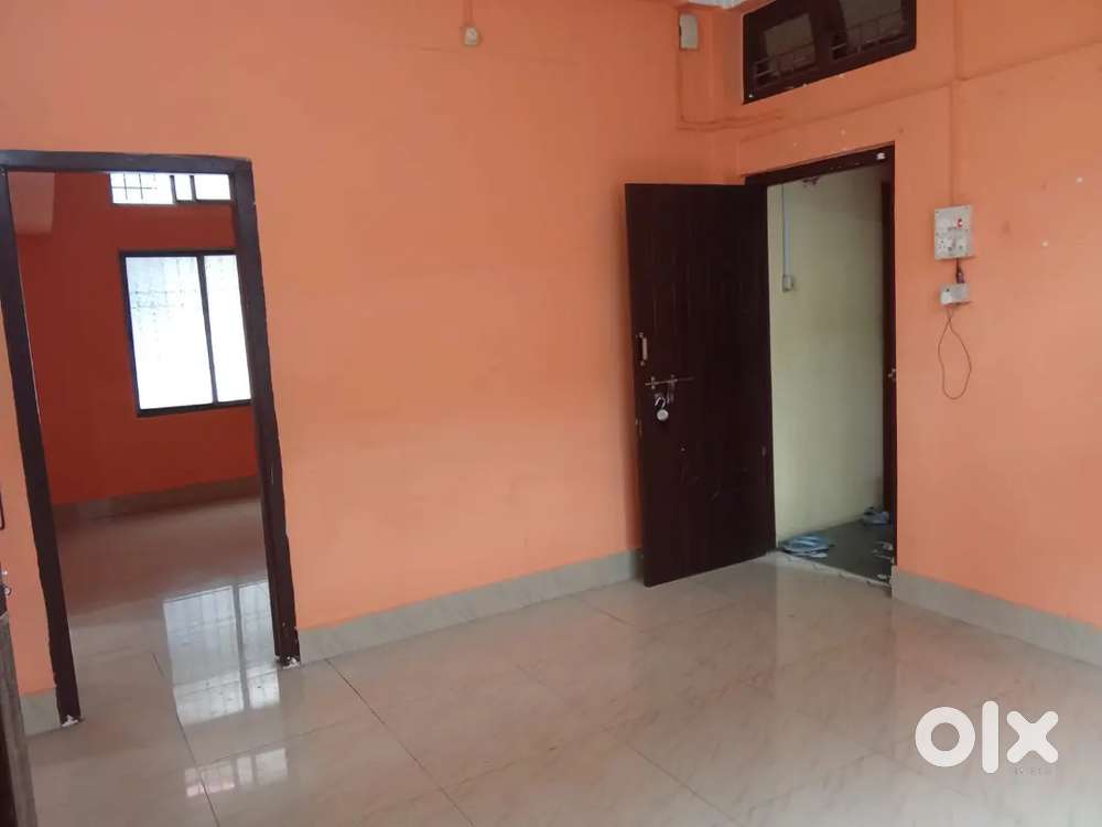 2 BHK Independent Floor with 2 Bathroom, in Link Road Lane No 1.