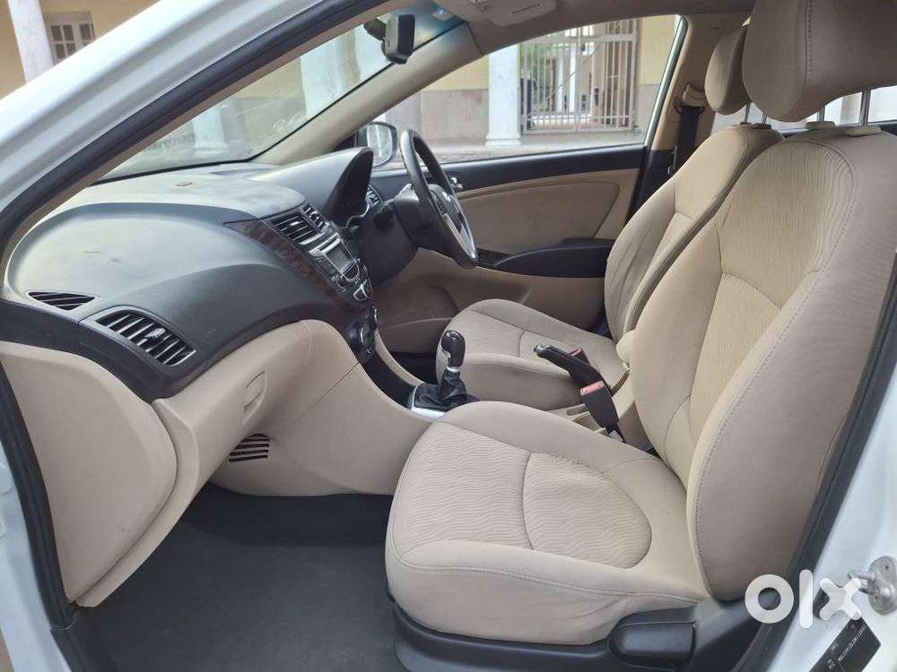 Hyundai Verna 1.6 Sx Vtvt, 2013, Petrol