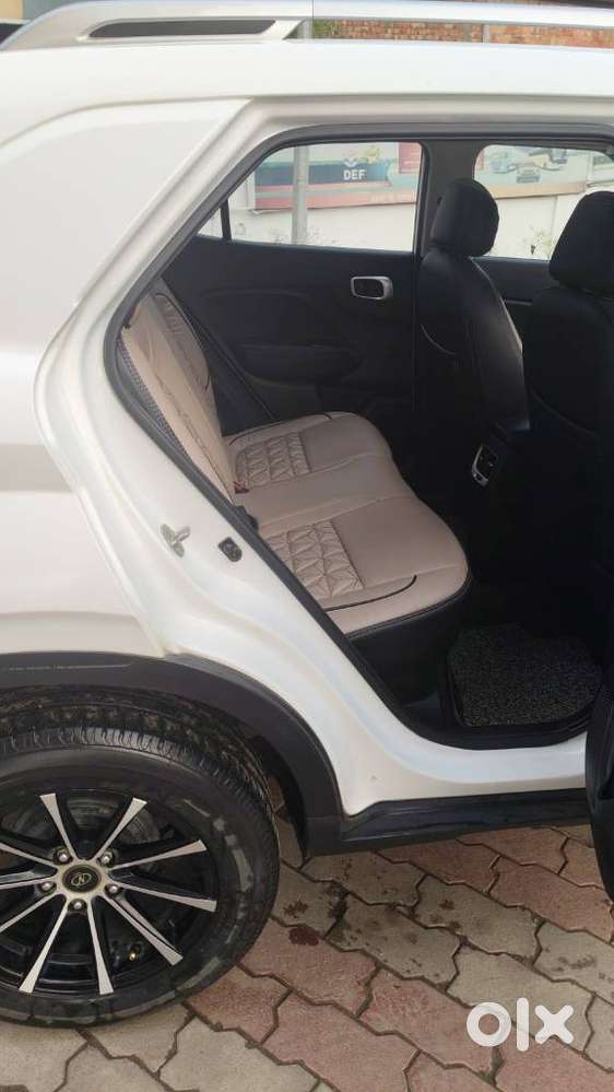 Hyundai Venue 1.2 S Plus, 2022, Petrol