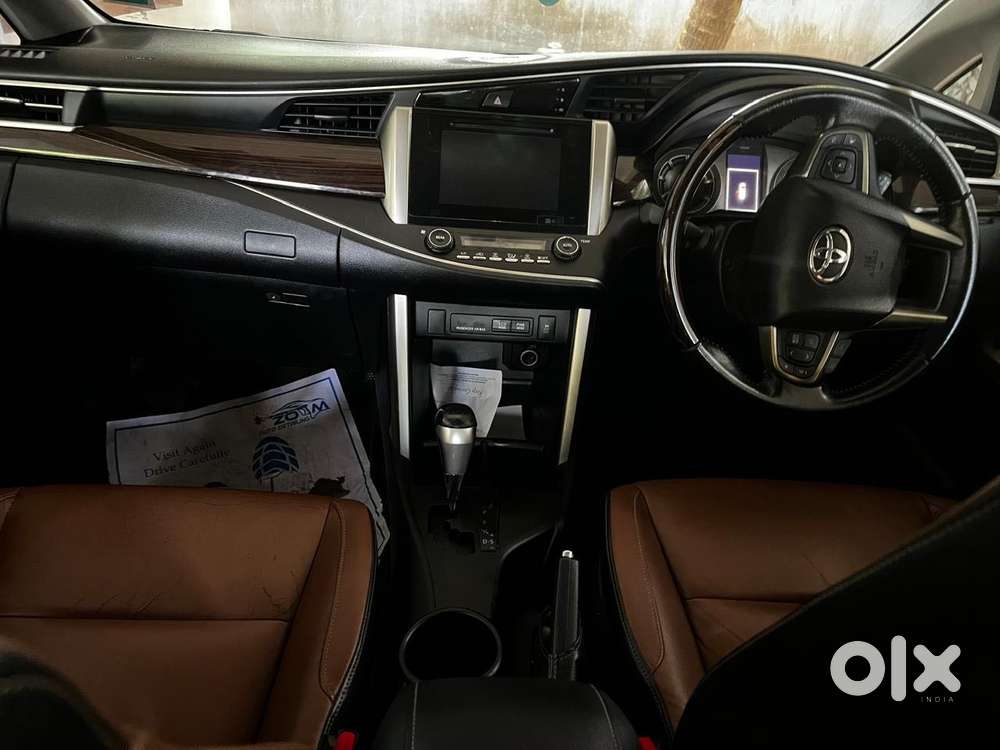 Toyota Innova Crysta 2.8z Automatic, 2016, Diesel