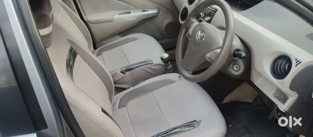 Toyota Etios 2014 Diesel 100000 Km Driven Showroom Record