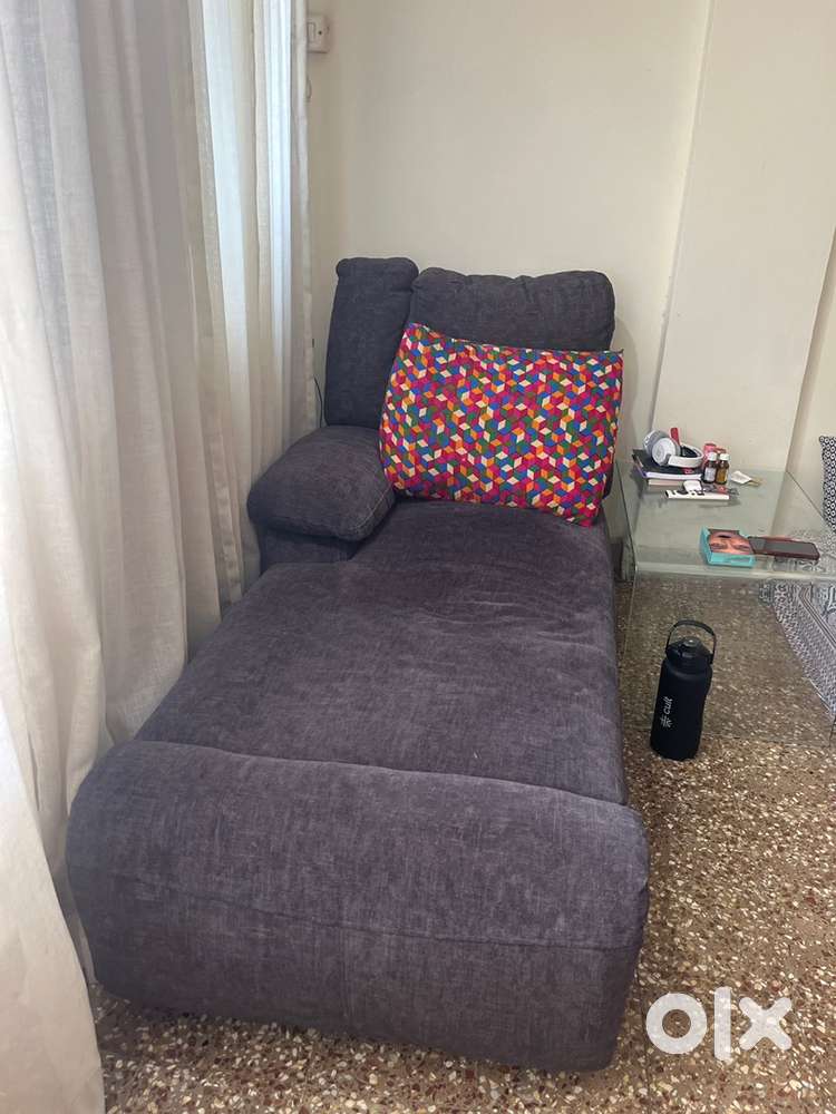 Single sofa