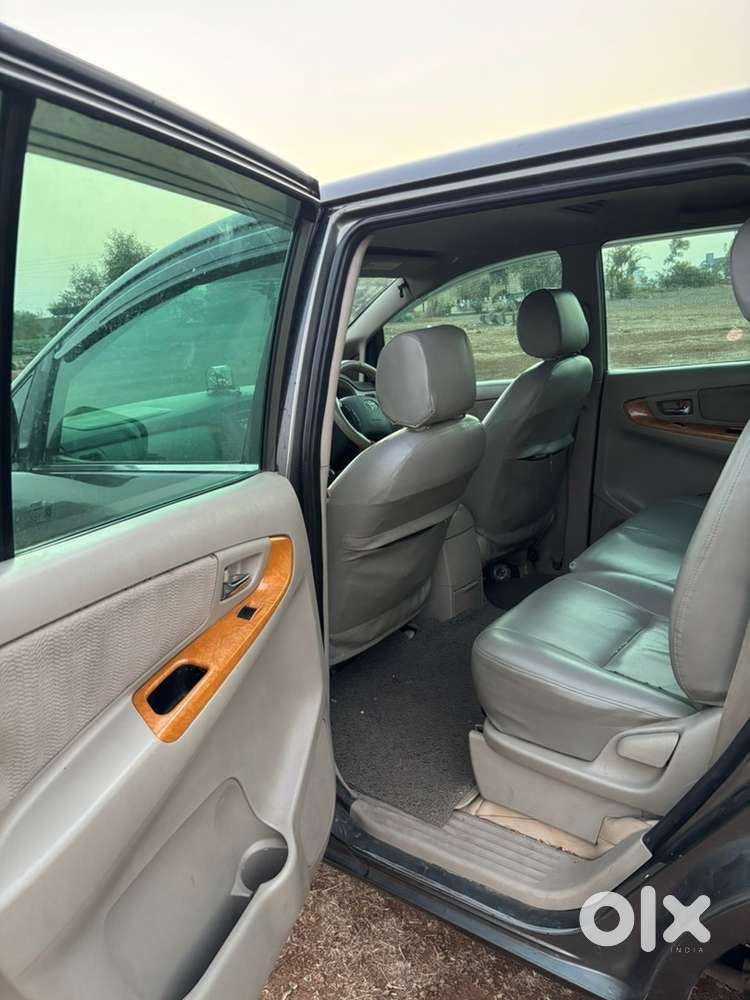 Toyota Innova Diesel 2011