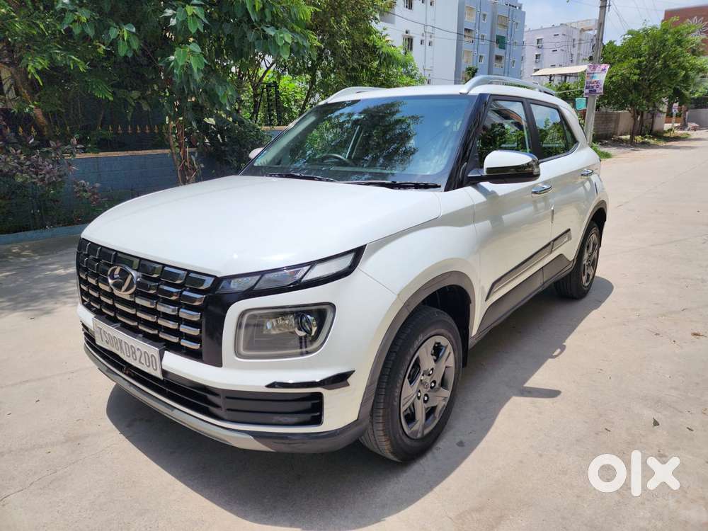 Hyundai Venue 1.2 S (o), 2024, Petrol