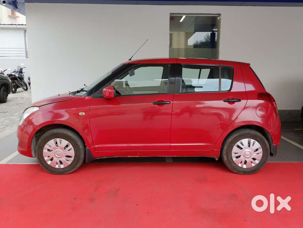 Maruti Suzuki Swift Vxi + Manual, 2010, Petrol