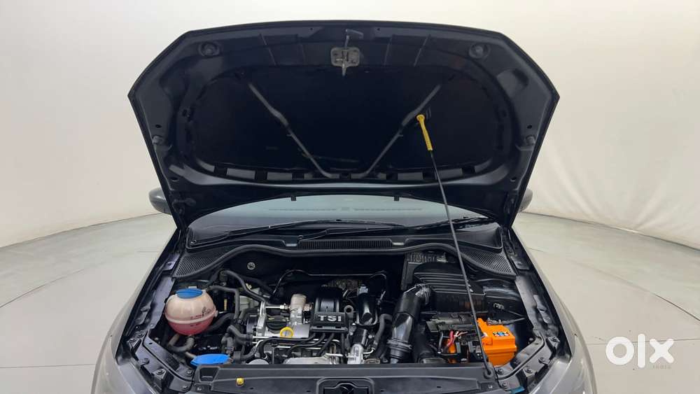 Volkswagen Vento Petrol Highline, 2015, Petrol