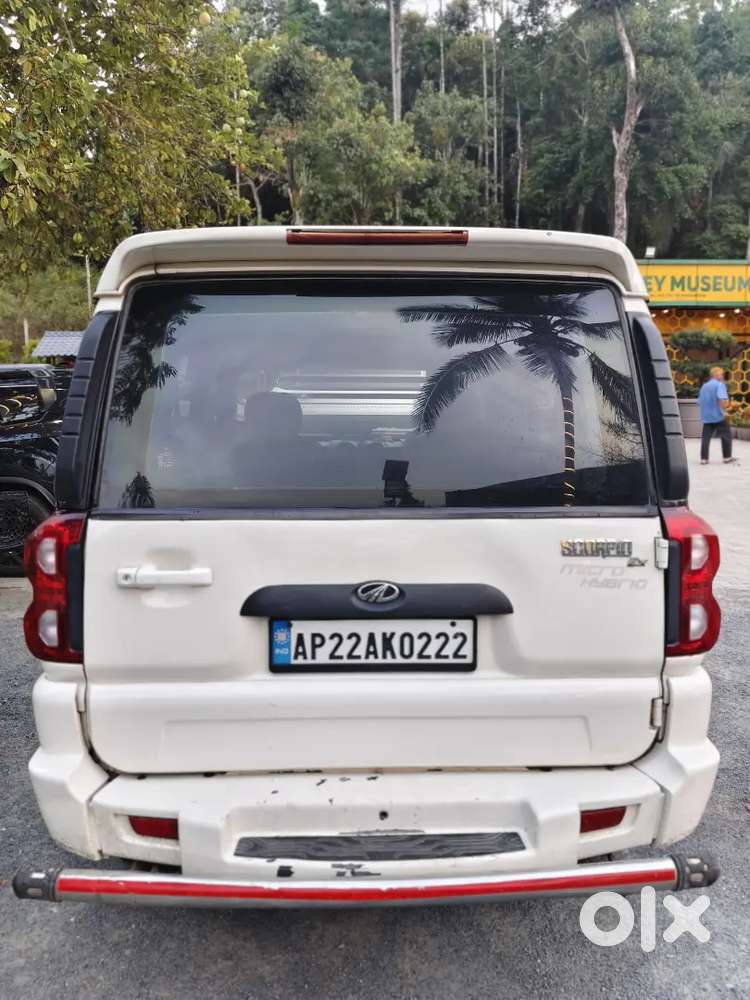 Scorpio 2013 White Color – Neat & Maintained Condition