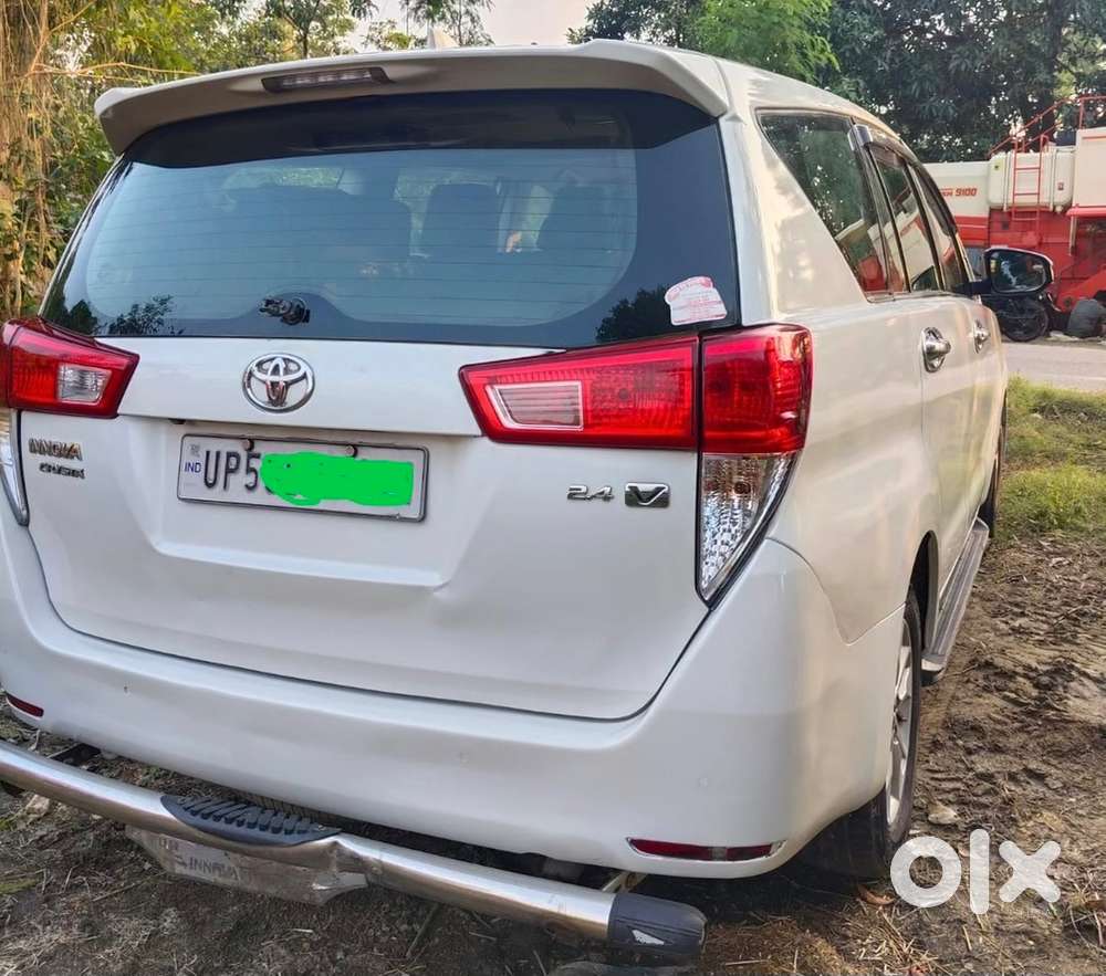 Toyota Innova Crysta (v) 2019