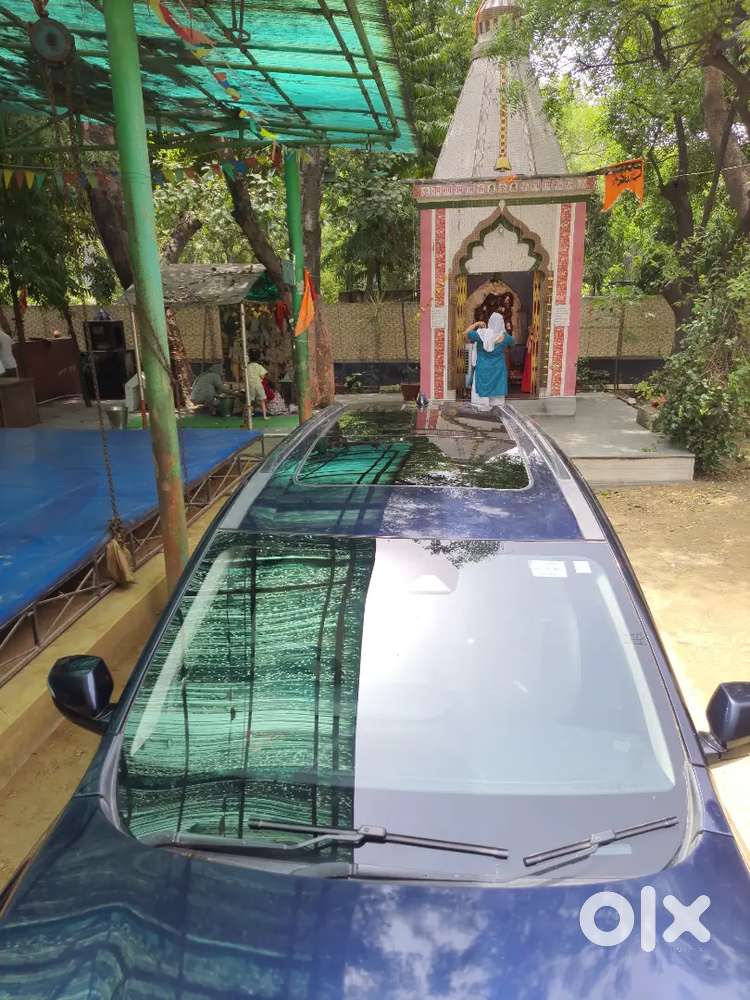 Mahindra Xuv700, Ax7 At Petrol December 2021 Reg.