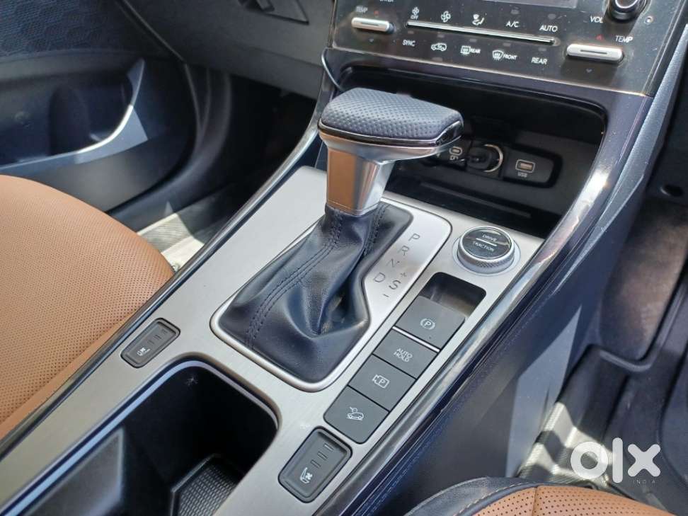 Hyundai Alcazar Signature 1.5 Petrol Dct 7str, 2025, Petrol