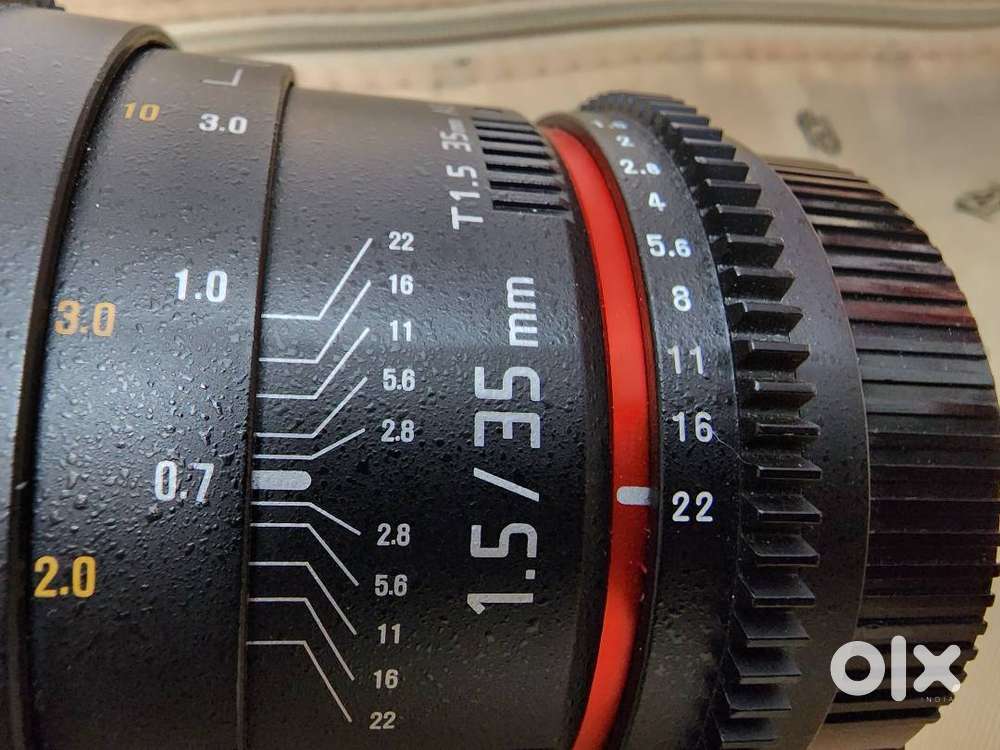 Rokinon Cine DS 35mm T1.5 Cinema Lens (Canon EF) - Mint