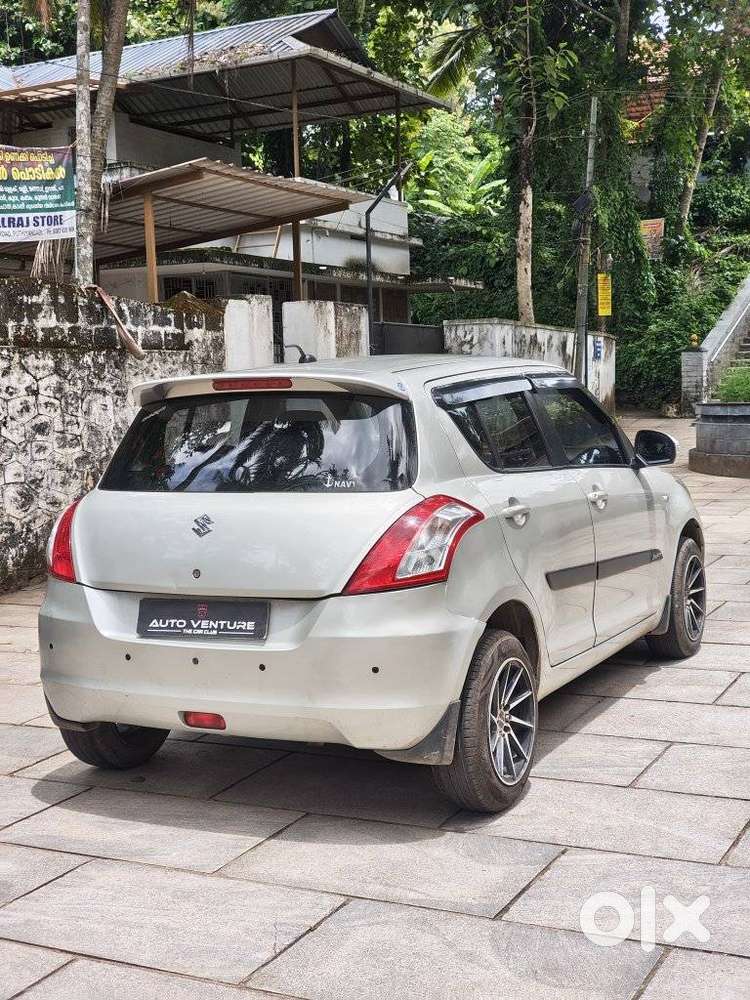 Maruti Suzuki Swift 1.2 Vxi (o), 2017, Petrol