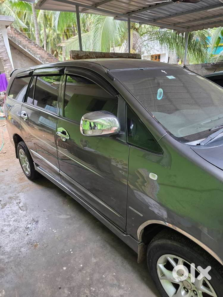 Toyota Innova Diesel 2012