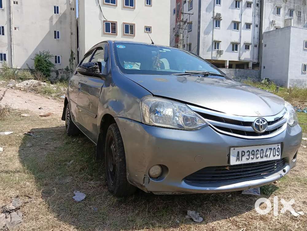 Toyota Etios 2013 Diesel 272000 Km Driven