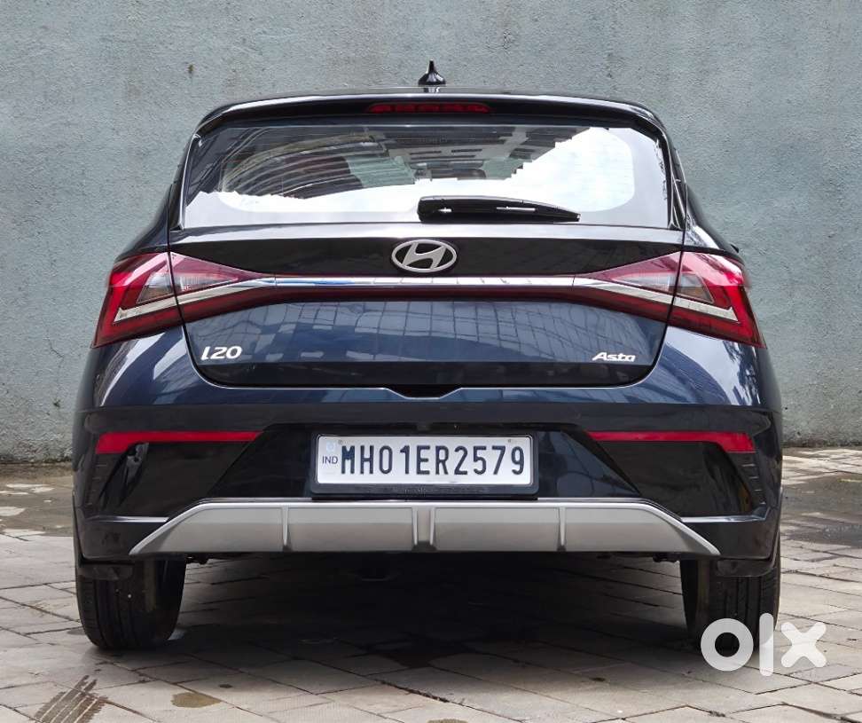 Hyundai I20 Asta (o) 1.2 Ivt Dual Tone, 2024, Petrol