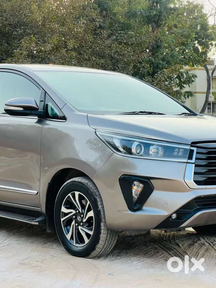 Toyota Innova Crysta [2020-ongoing] 2.4 Vx 8 Str, 2022, Diesel