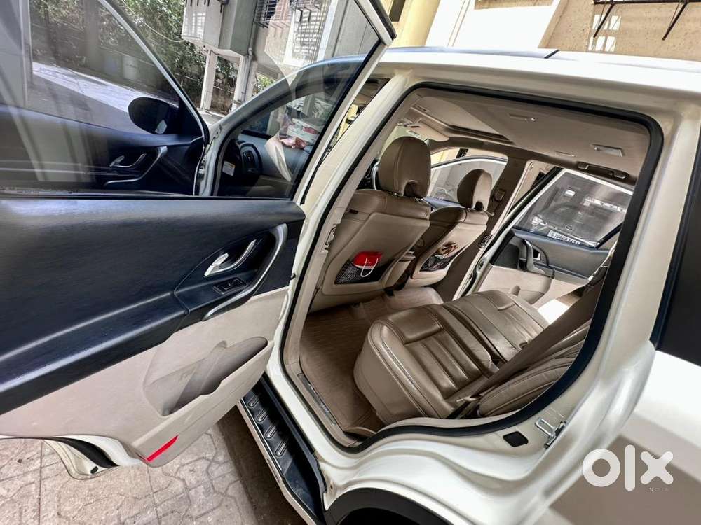 Mahindra Xuv500 2016 Diesel 90000 Km Driven