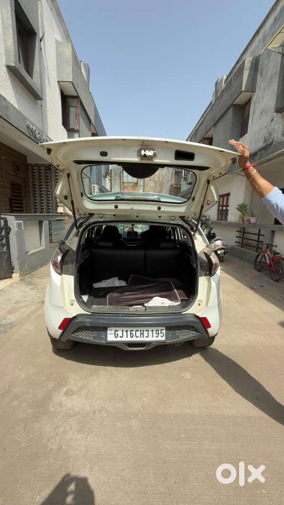 Tata Nexon Petrol 2018