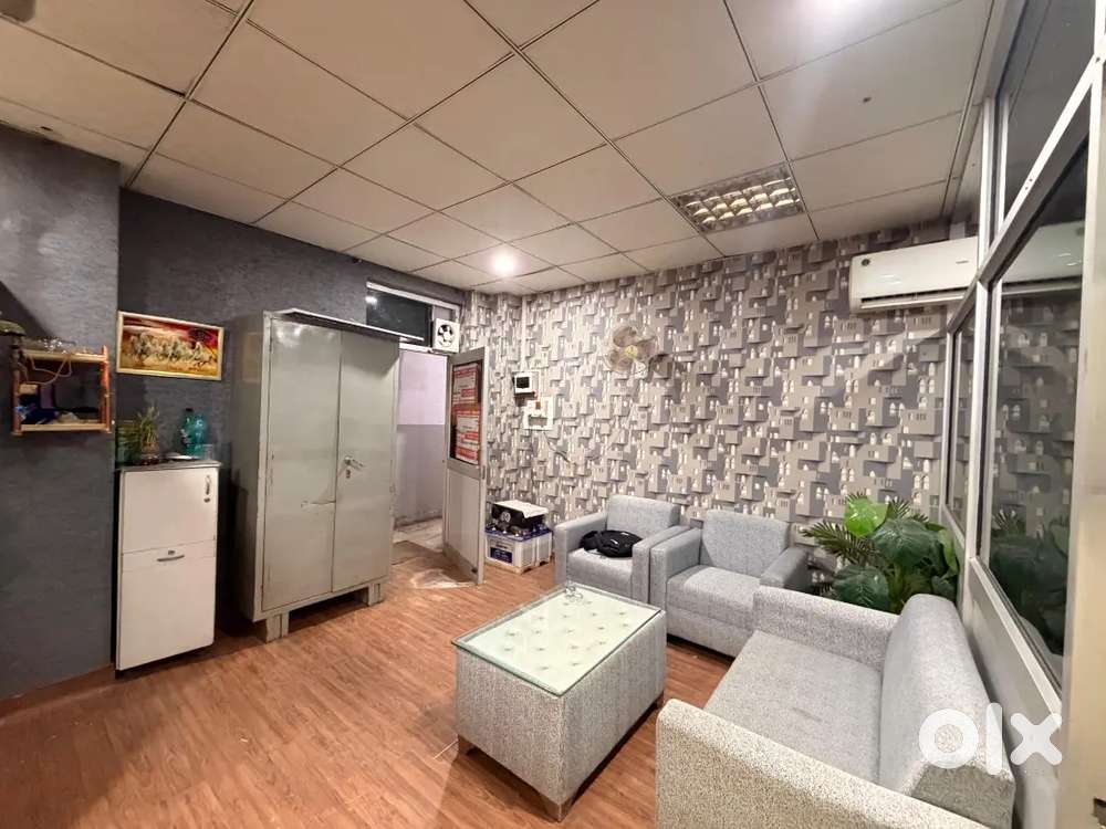 Office with 3 chambers and 1 waiting area
