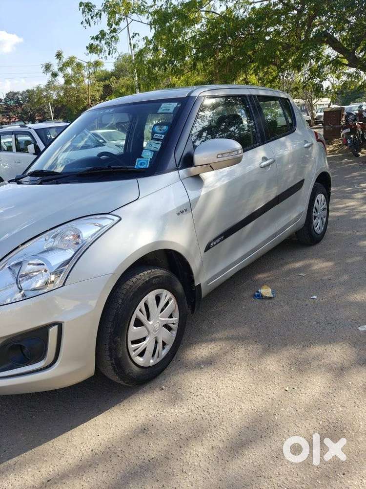 Maruti Suzuki Swift Vxi + Manual, 2015, Petrol