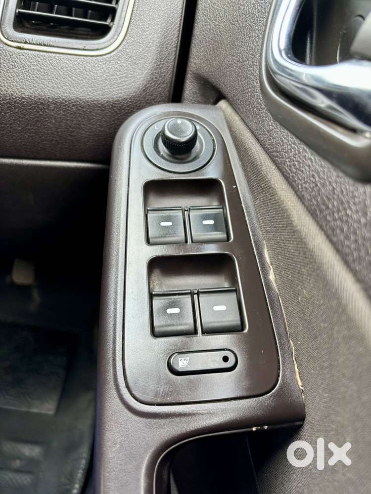 Tata Bolt Revotron Xt, 2015, Petrol