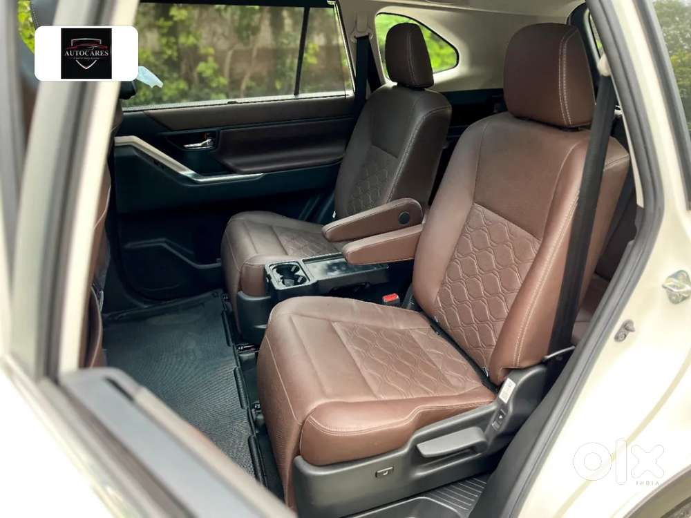 Toyota Innova Hycross 2.0 Zx (o) Hybrid 7 Str, 2026, Petrol