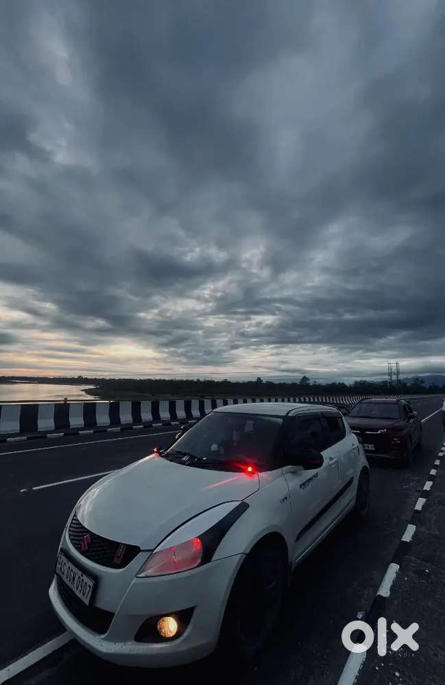 Maruti Swift 1.2 Zxi 2015