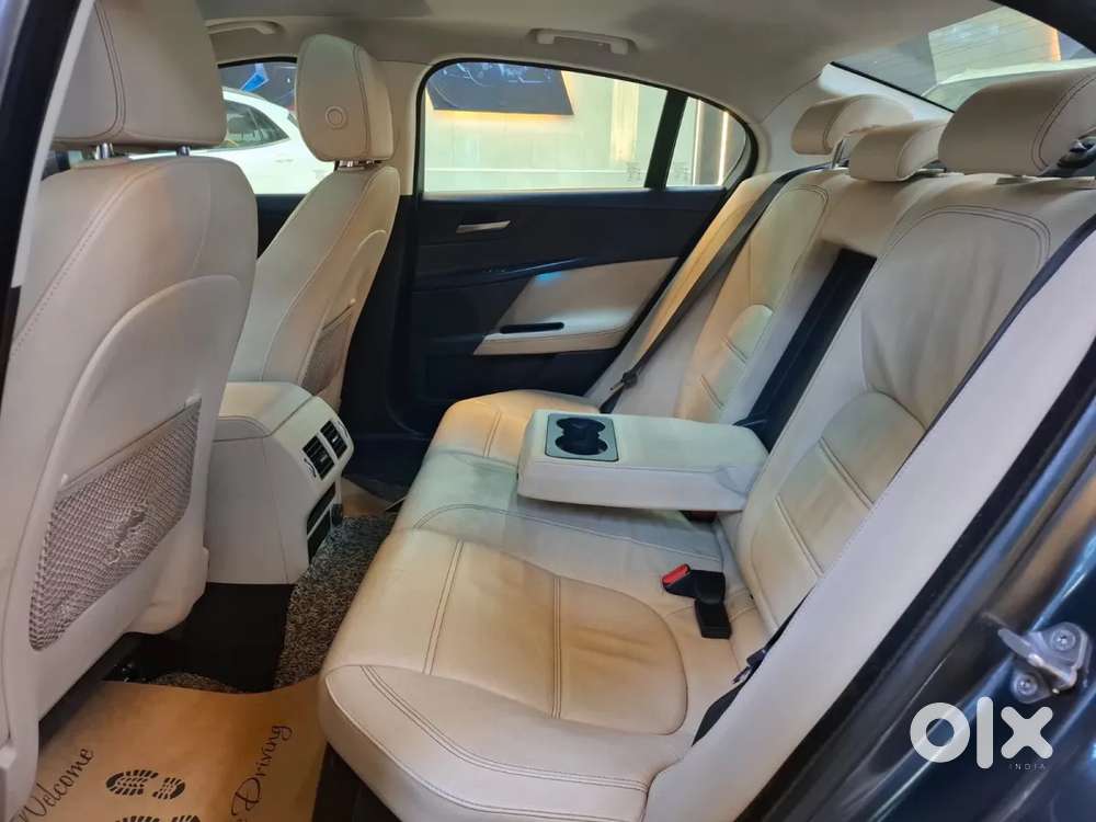 Jaguar Xe Prestige, 2016, Petrol