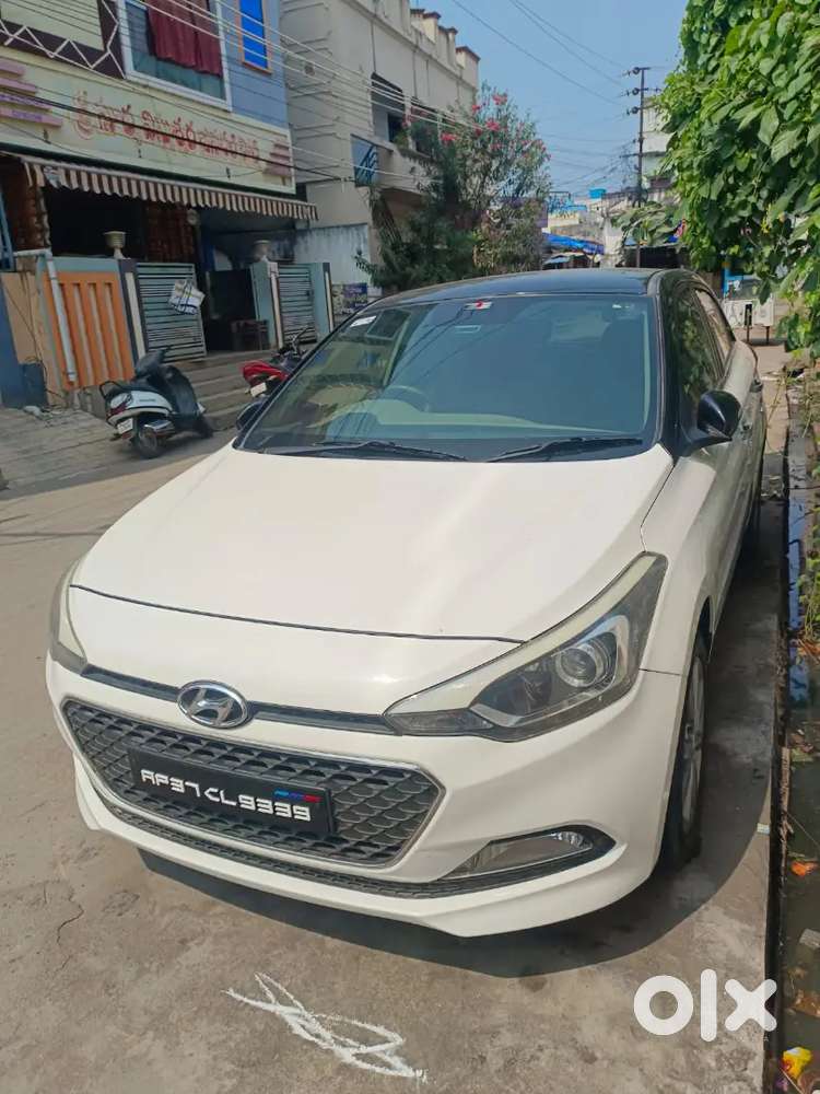 Hyundai I20 2016 Diesel 120000 Km Driven