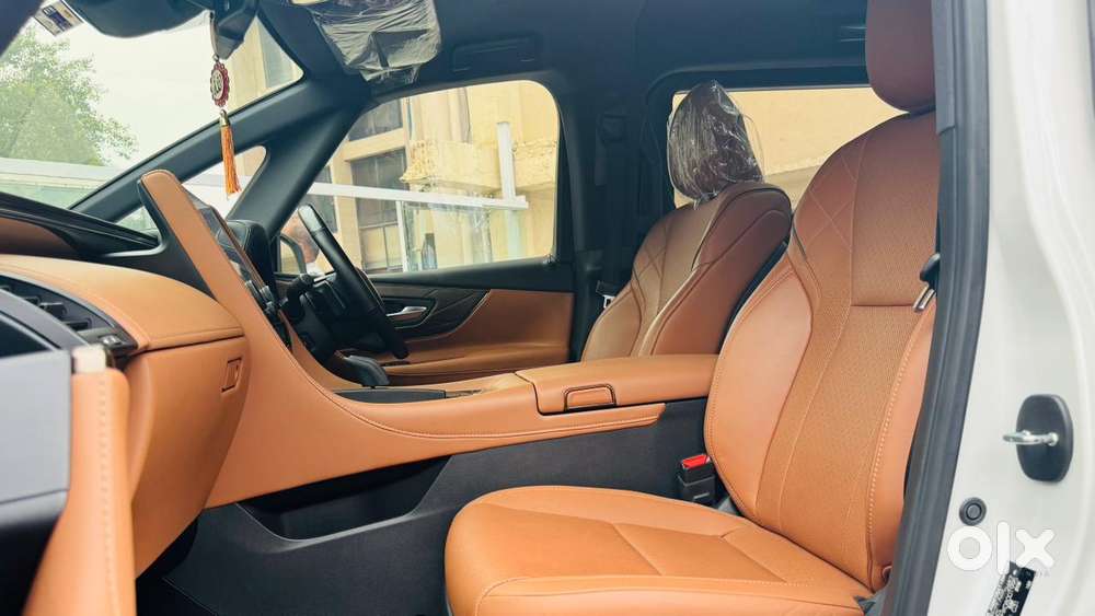 Toyota Vellfire Vip – Executive Lounge, 2024, Petrol