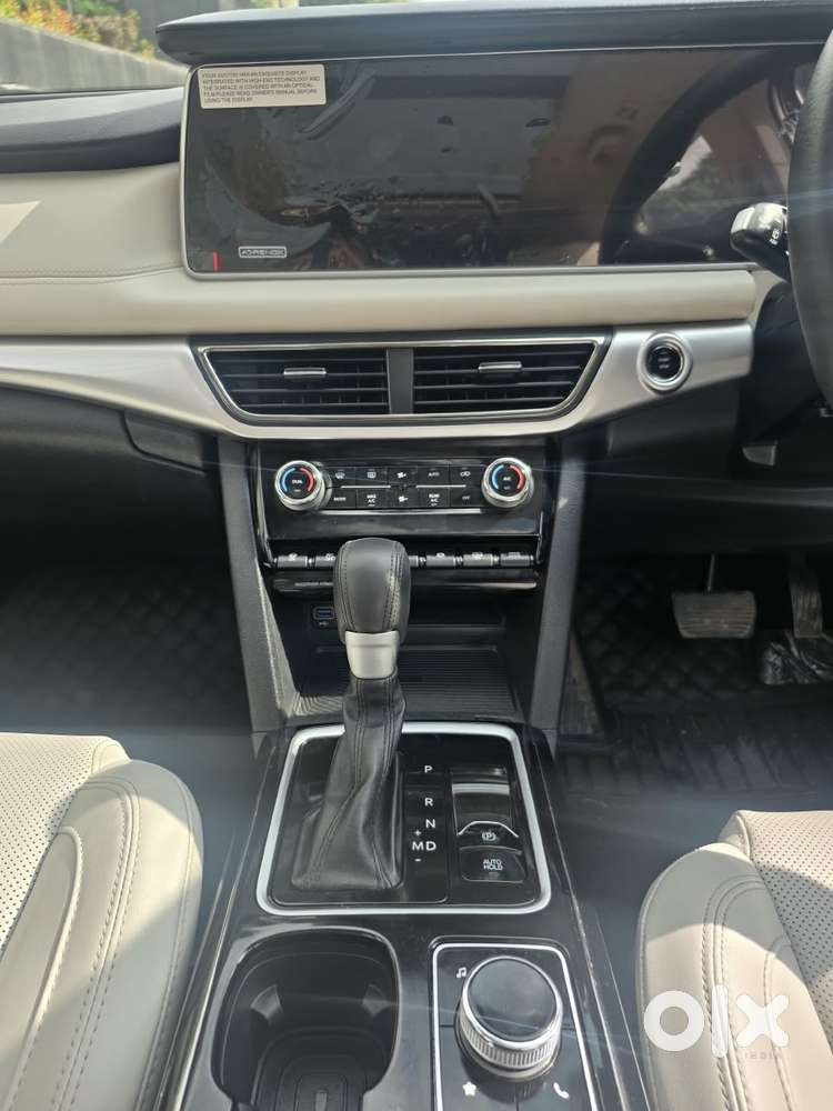 Mahindra Xuv700 2.2 Ax 7 Diesel At Luxury Pack Str, 2024, Diesel