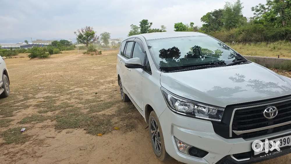 Toyota Innova Crysta 2025 Diesel 37000 Km Driven