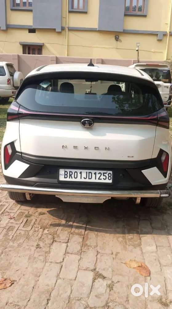 Tata Nexon Smart Plus Petrol And Cng  Mt 2024 Nov