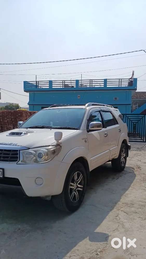 Toyota Fortuner 2010 Diesel 247000 Km Driven