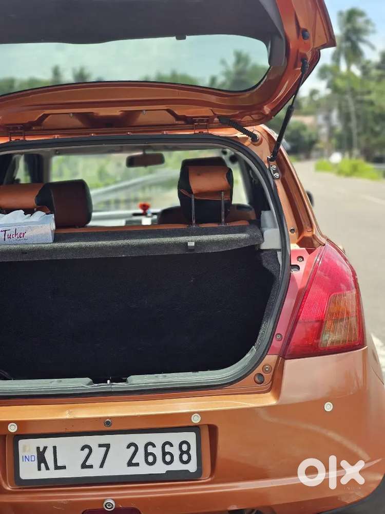Maruti Suzuki Swift 1.3 Zxi 2006