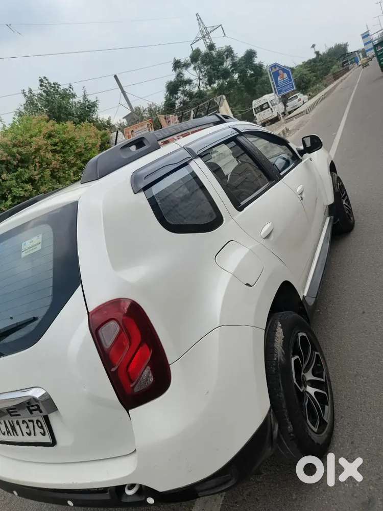 Renault Duster Petrol 2016 Model. Well Maintained.